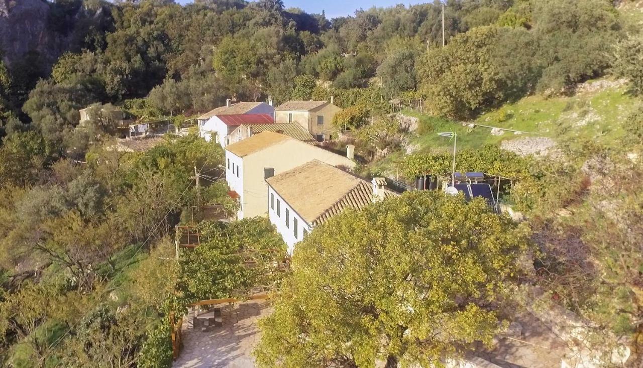 Castelli Olive Press Guest House Acharavi  Exterior photo